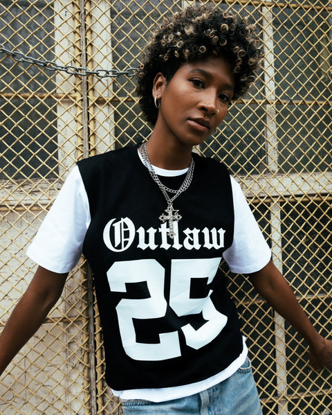Black sleeveless outlaw 25 t-shirt