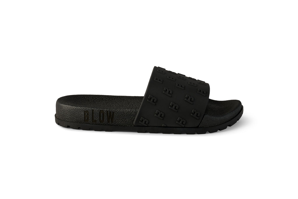 BLACK Slip-on