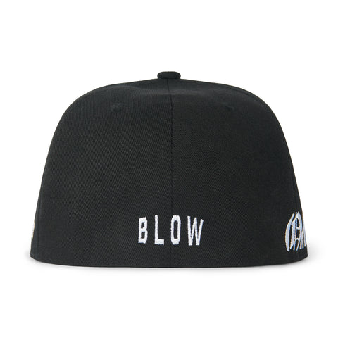BLACK FITTED CAPS