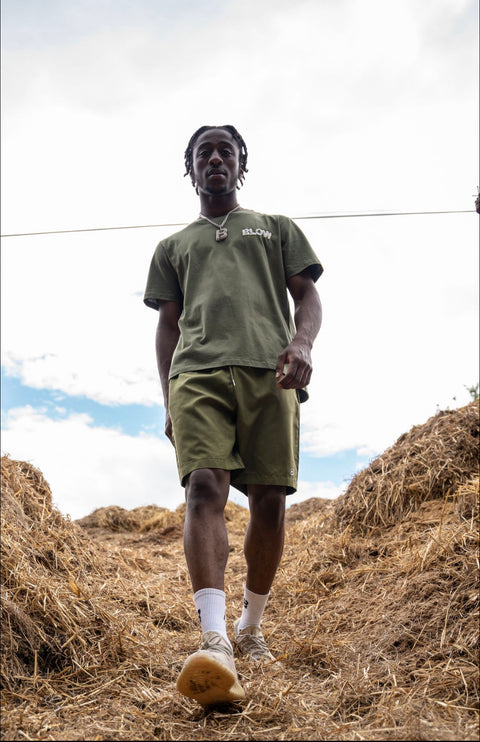KHAKI CLOUDS